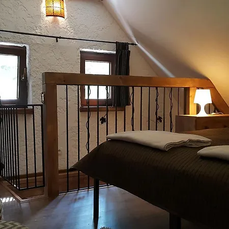 Osada Pod Czerwonym Dębem *