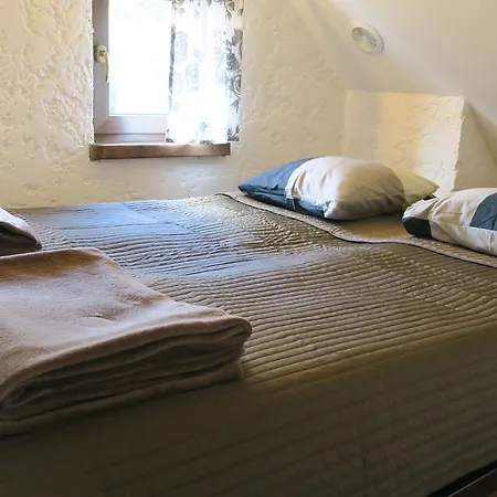 Osada Pod Czerwonym Debem - Czarny Mlyn *