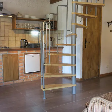 Osada Pod Czerwonym Debem - Czarny Mlyn * Jastrzębia Góra