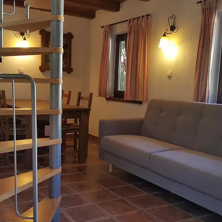 Osada Pod Czerwonym Dębem