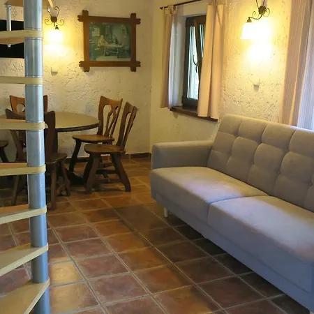 Osada Pod Czerwonym Debem - Czarny Mlyn *