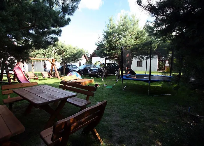 Osada Pod Czerwonym Debem - Czarny Mlyn Chata