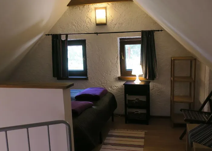 Osada Pod Czerwonym Debem - Czarny Mlyn Jastrzębia Góra