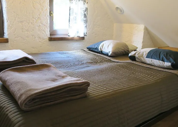 Osada Pod Czerwonym Debem - Czarny Mlyn *