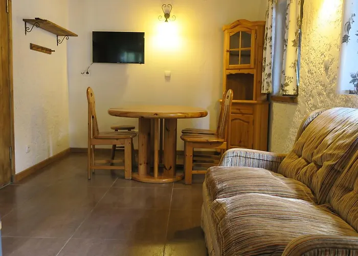 Osada Pod Czerwonym Debem - Czarny Mlyn Jaktstuga Jastrzębia Góra