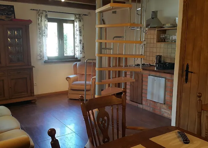 Chata Osada Pod Czerwonym Debem - Czarny Mlyn Jastrzębia Góra