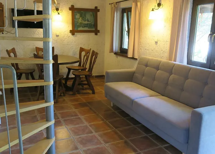 Osada Pod Czerwonym Debem - Czarny Mlyn *